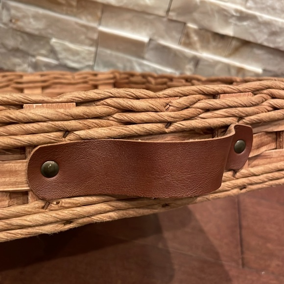 Pyrex Brand Rectangular Basket - Picture 7 of 8